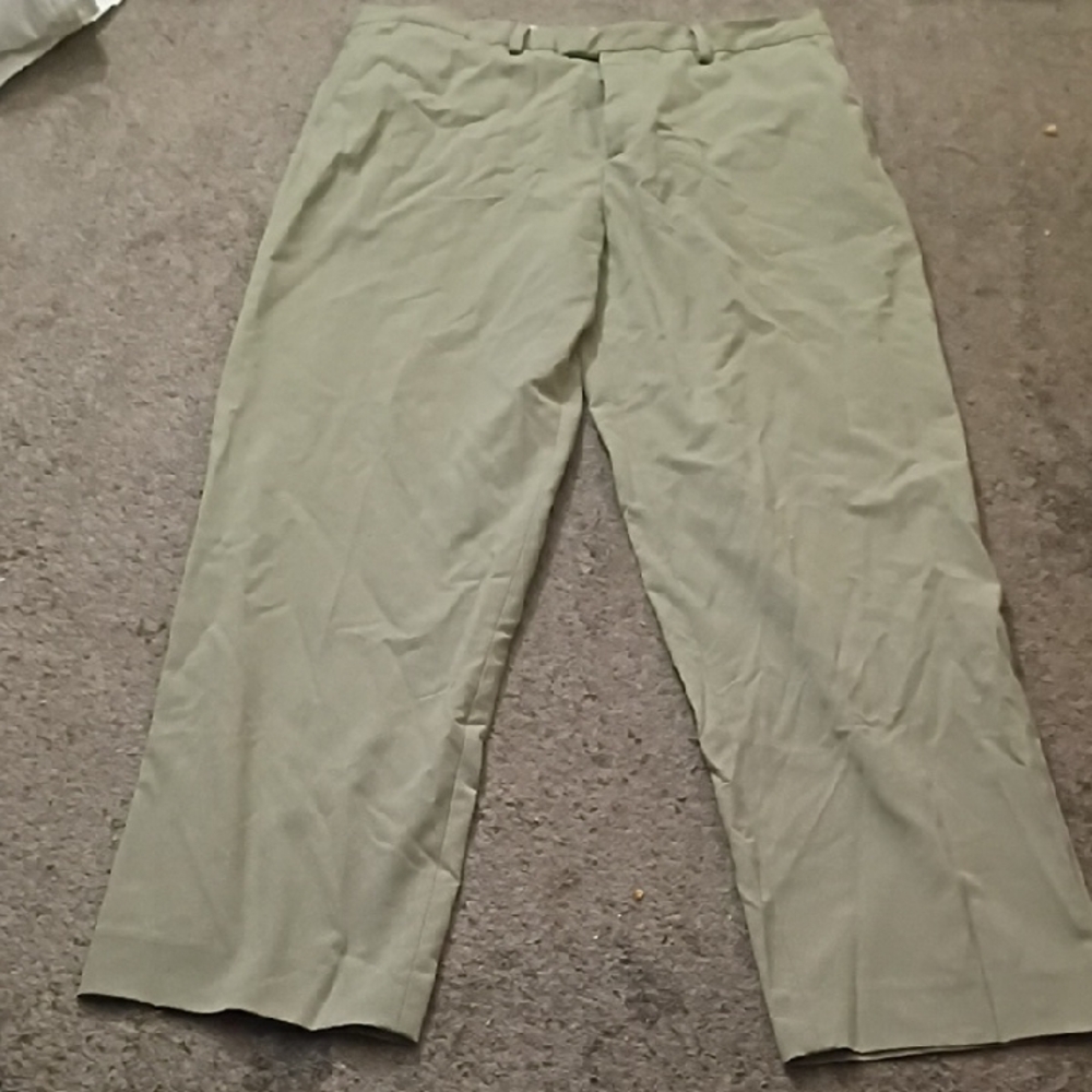 Zara Men's Sage Green Chinos